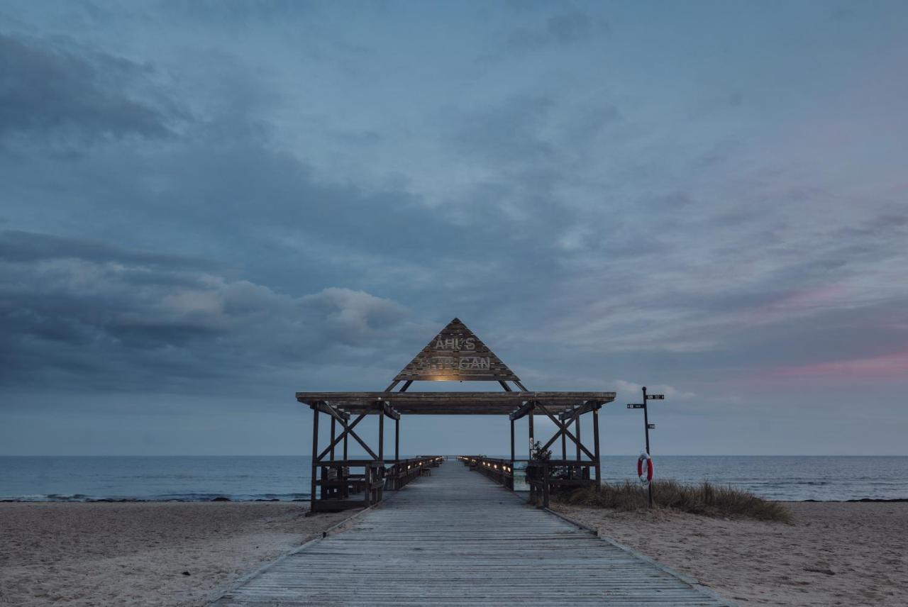 Hotel Ahus Seaside Esterno foto