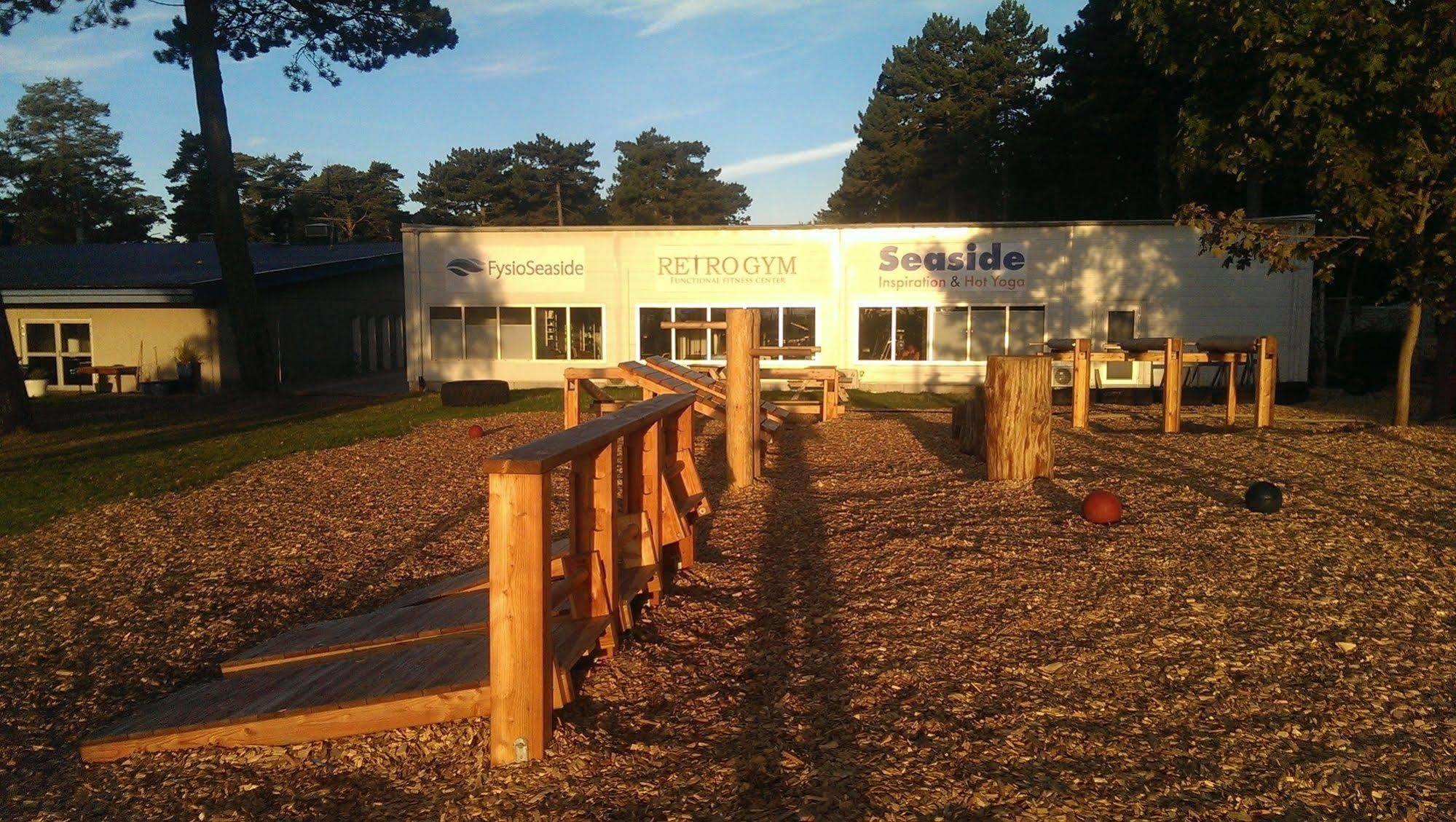 Hotel Ahus Seaside Esterno foto